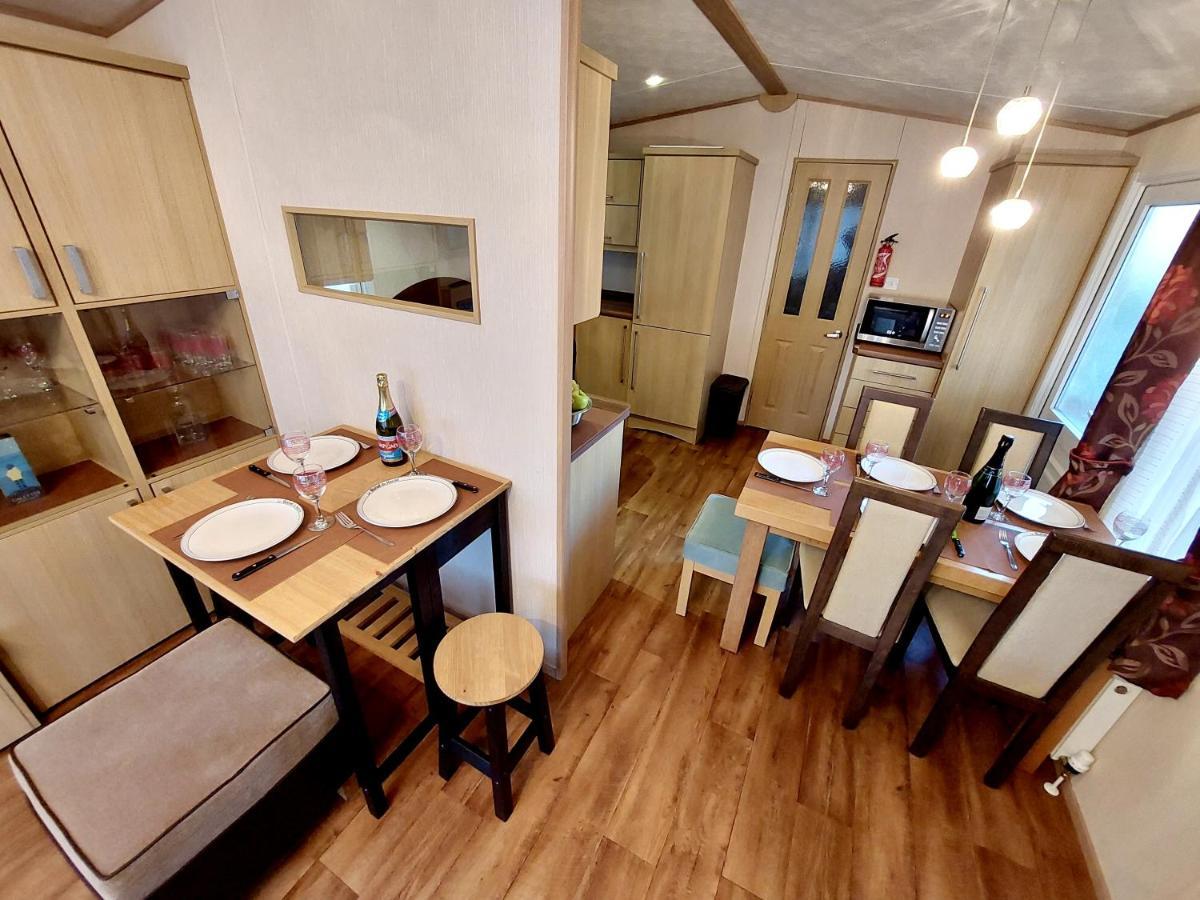 Mobilhomes 6 et 8 personnes PONT AVEN Kerlann Draps fournis Extérieur photo